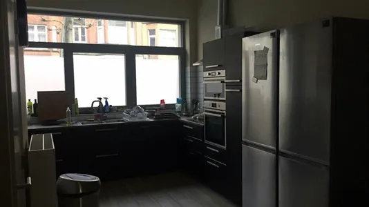 Rooms in Brussels Schaarbeek - photo 8