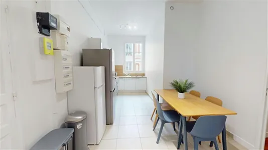 Rooms in Paris 10ème arrondissement - photo 9