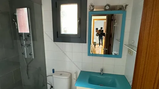 Rooms in Barcelona Sant Martí - photo 10