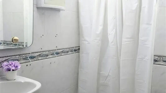 Rooms in Moncada - photo 9