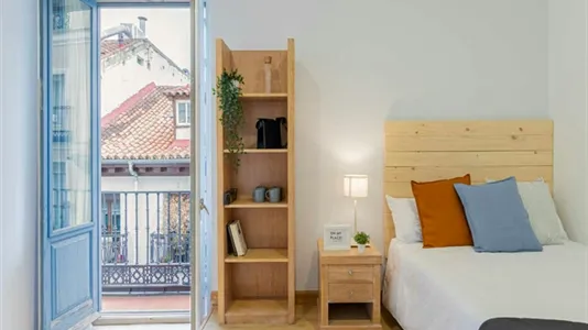 Rooms in Madrid Centro - photo 2