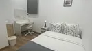 Room for rent, Barcelona Ciutat Vella, Barcelona, &lt;span class=&quot;blurred street&quot; onclick=&quot;ProcessAdRequest(7750799)&quot;&gt;&lt;span class=&quot;hint&quot;&gt;See streetname&lt;/span&gt;[xxxxxxxxxxxxx]&lt;/span&gt;