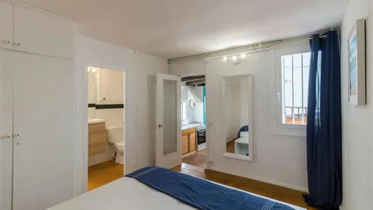 Apartments in Barcelona Ciutat Vella - photo 10