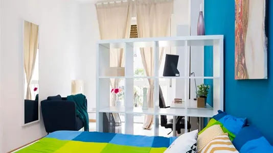 Rooms in Milano Zona 8 - Fiera, Gallaratese, Quarto Oggiaro - photo 1