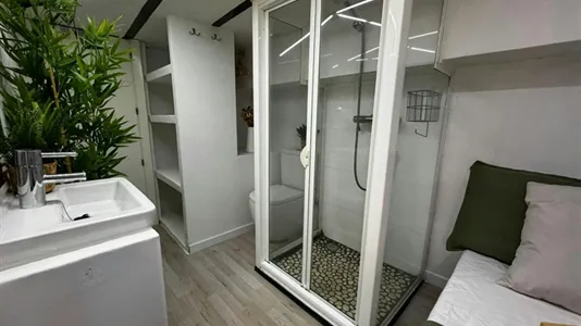 Rooms in Madrid Centro - photo 7