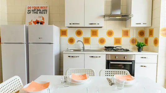 Rooms in Lecco - photo 8