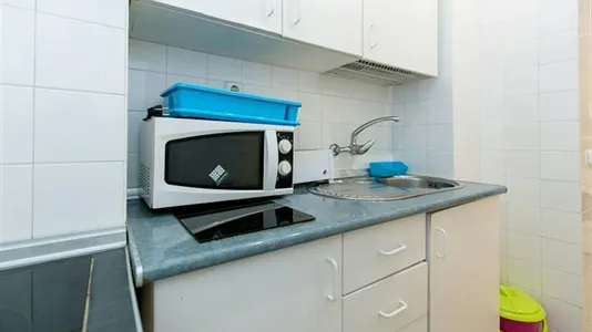 Rooms in Granada - photo 10