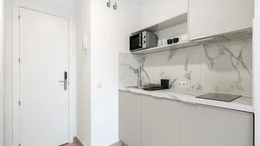 Rooms in Madrid Fuencarral-El Pardo - photo 4