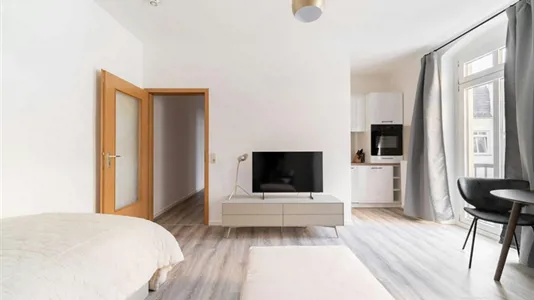 Apartments in Berlin Neukölln - photo 3