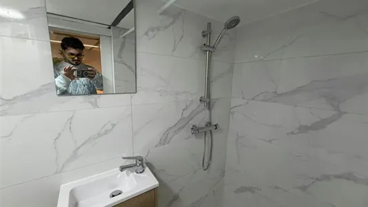 Rooms in Madrid Centro - photo 5