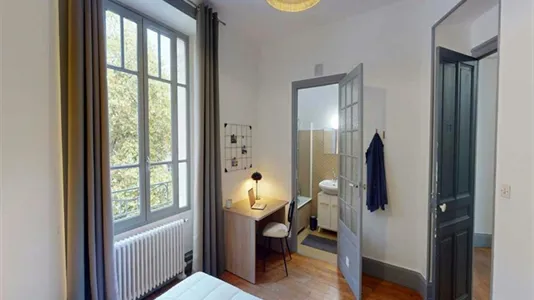 Rooms in Lyon - photo 4