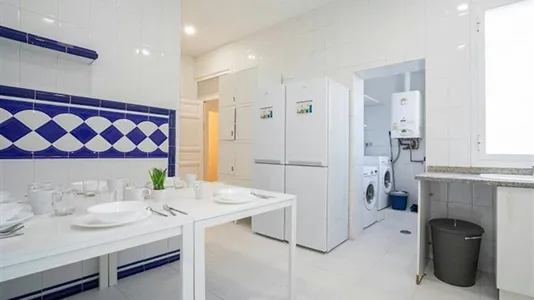 Rooms in Madrid Centro - photo 9