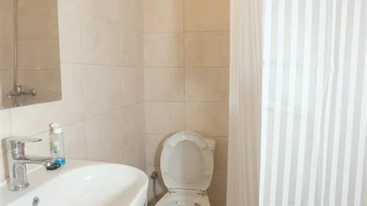 Rooms in Athens Akadimia Platonos - photo 9