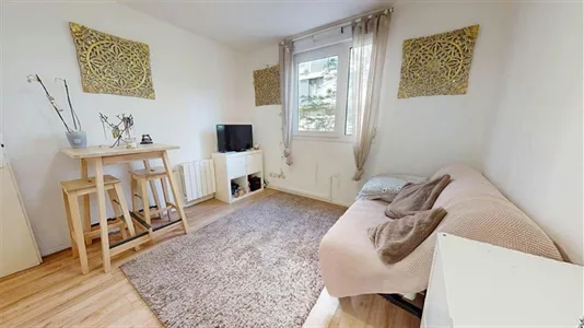 Apartments in Lyon - photo 2