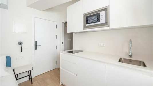 Rooms in Málaga - photo 7