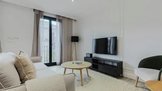 Apartments in Barcelona Eixample - photo 3