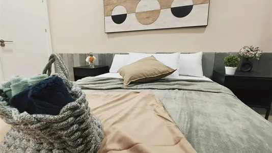 Rooms in Madrid Salamanca - photo 8