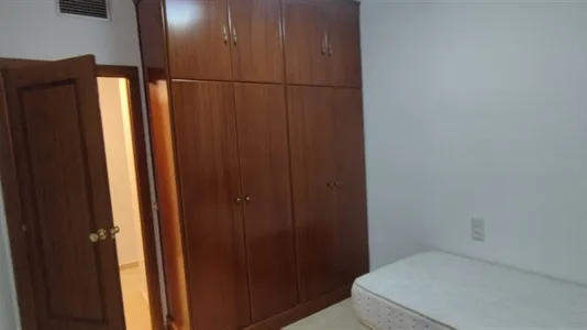 Rooms in Córdoba - photo 4
