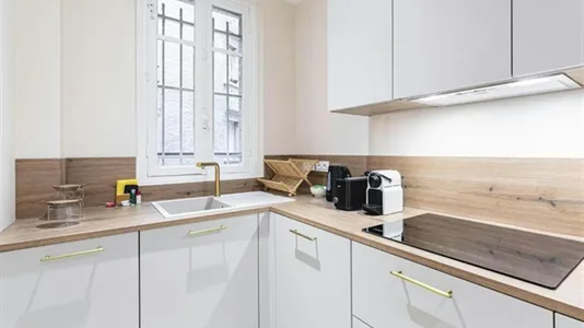 Apartments in Paris 16ème arrondissement (South) - photo 3