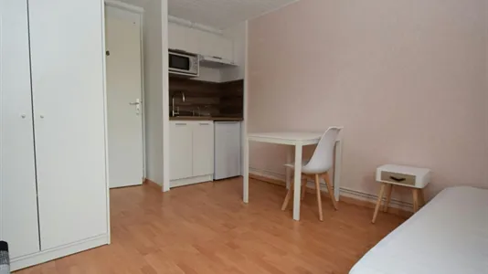 Houses in Angers - photo 1