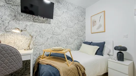 Rooms in Madrid Chamberí - photo 1