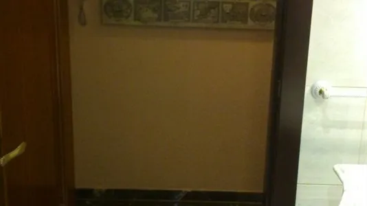 Rooms in Jaén - photo 5