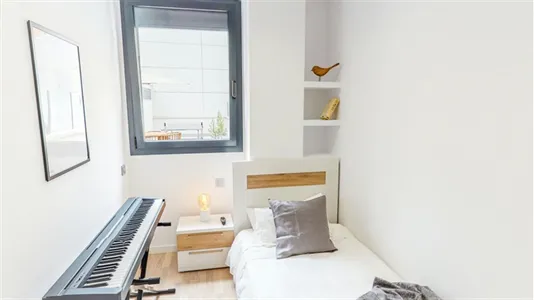 Rooms in Barcelona Sants-Montjuïc - photo 6