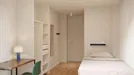 Room for rent, Palaiseau, Île-de-France, &lt;span class=&quot;blurred street&quot; onclick=&quot;ProcessAdRequest(12803078)&quot;&gt;&lt;span class=&quot;hint&quot;&gt;See streetname&lt;/span&gt;[xxxxxxxxxxxxx]&lt;/span&gt;