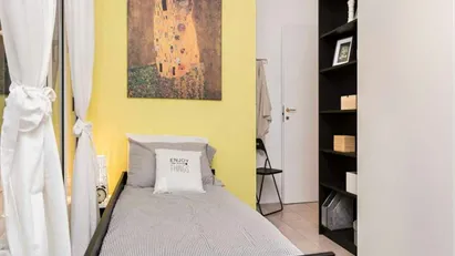 Room for rent in Milano Zona 2 - Stazione Centrale, Gorla, Turro, Greco, Crescenzago, Milan