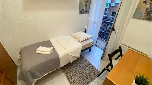 Rooms in Madrid Centro - photo 4