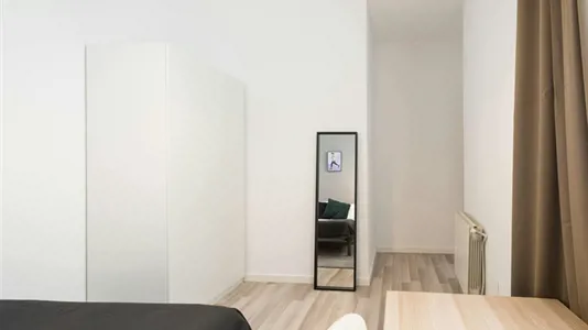 Rooms in Madrid Centro - photo 3