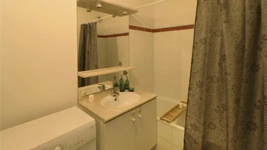 Rooms in Saint-Denis - photo 6