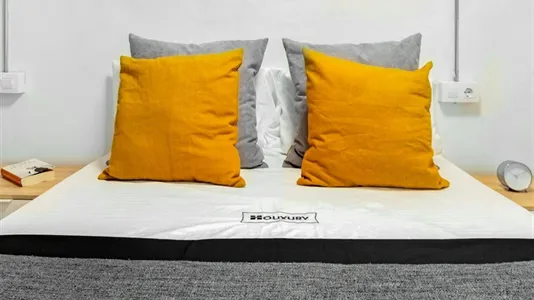 Apartments in Barcelona Ciutat Vella - photo 7