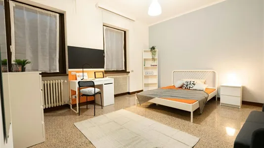 Rooms in Lecco - photo 1