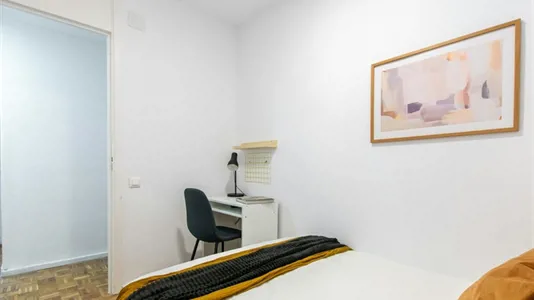 Rooms in Madrid Retiro - photo 3