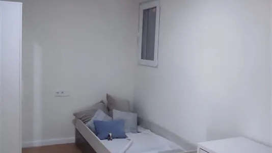 Rooms in Terrassa - photo 2