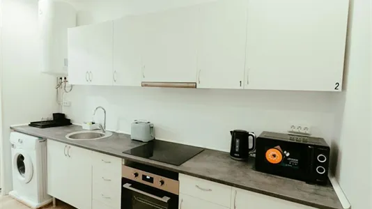 Rooms in Barcelona Eixample - photo 4