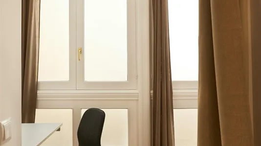 Rooms in Madrid Centro - photo 6