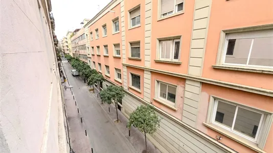 Rooms in Barcelona Eixample - photo 5