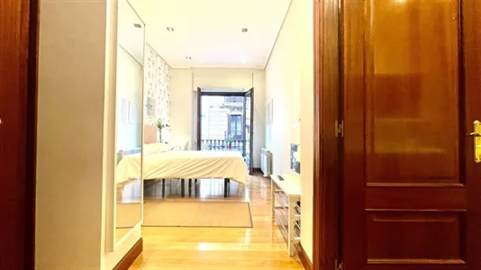 Rooms in Bilbao - photo 10