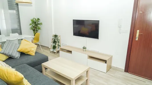 Rooms in Málaga - photo 8