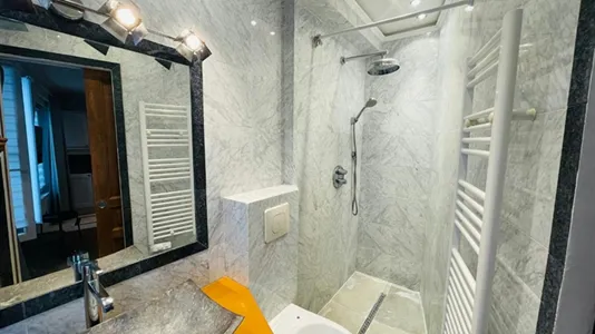 Apartments in Paris 16éme arrondissement (North) - photo 4