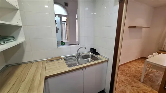 Rooms in Barcelona Gràcia - photo 10