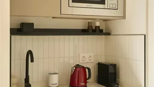 Rooms in Madrid Centro - photo 5