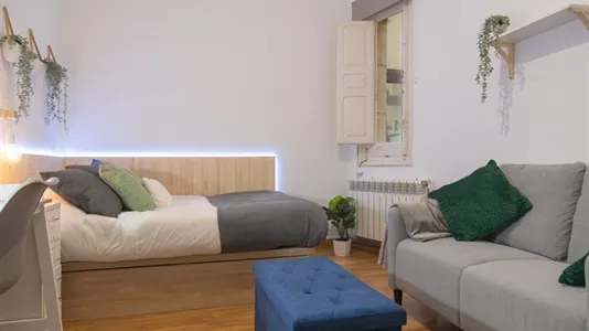 Rooms in Madrid Chamartín - photo 4