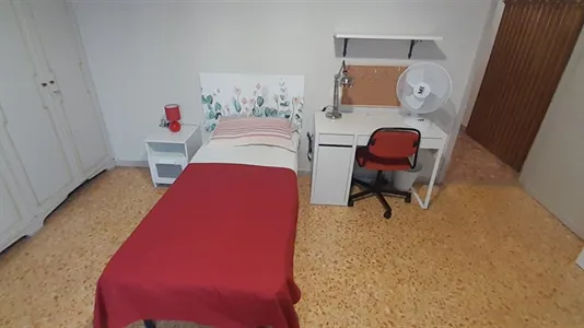 Rooms in Florence - photo 2