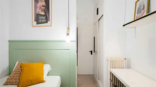 Rooms in Madrid Centro - photo 4