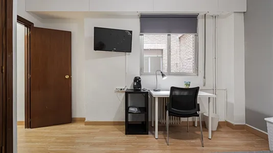 Rooms in Alcalá de Henares - photo 8