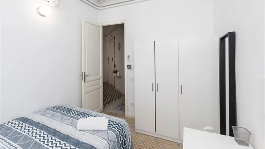 Rooms in Barcelona Eixample - photo 4