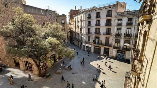Rooms in Barcelona Ciutat Vella - photo 8
